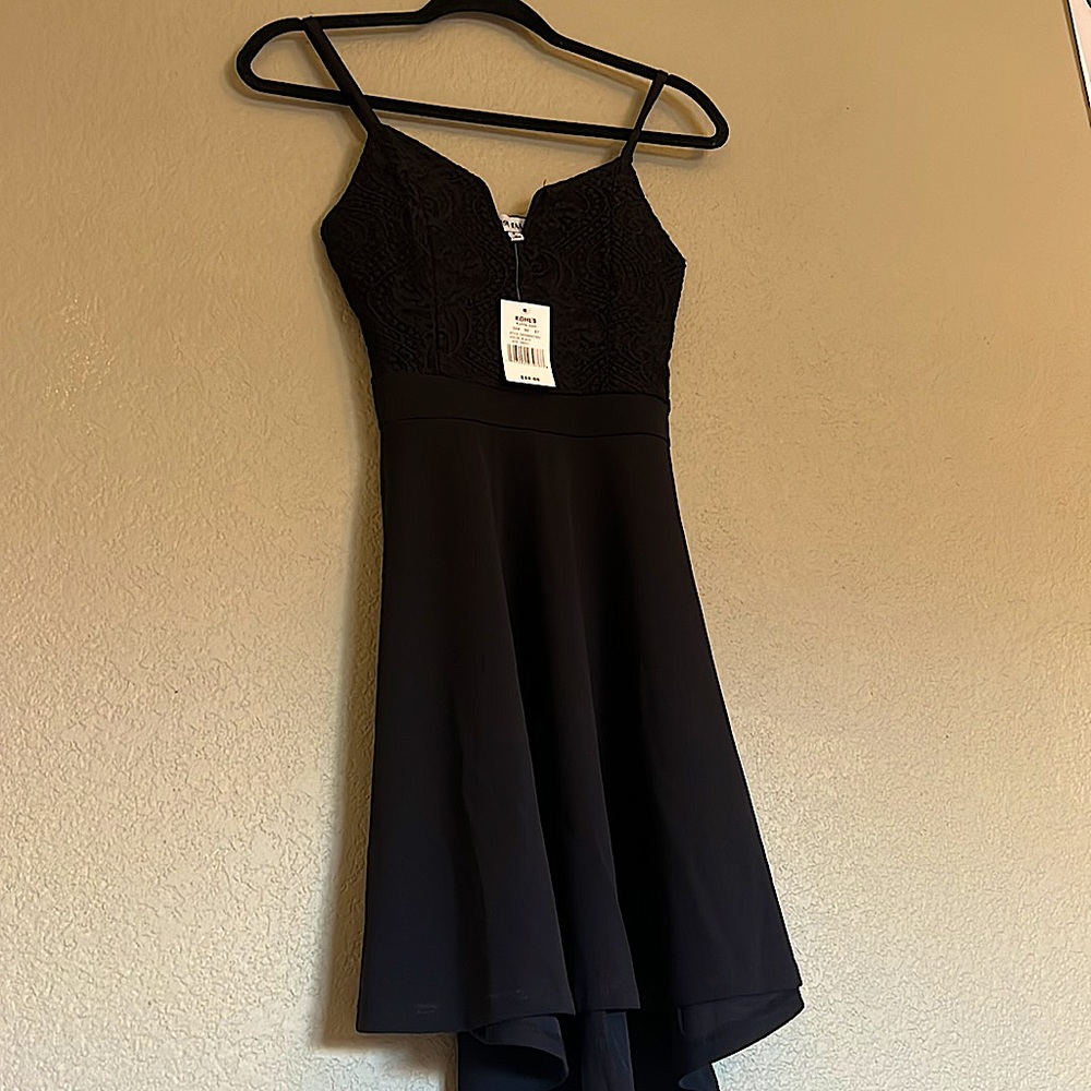 Chic Short Black  Dress